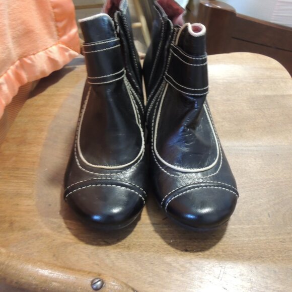 Booties from Fly London - Picture 4 of 5